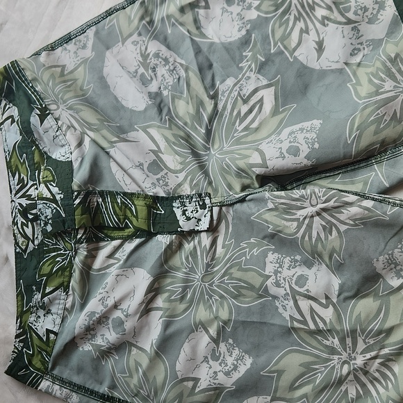 Men's Phys.Sci, Summer, Beach, Pool Resortwear Green Skull Head Men's Swim - Picture 8 of 9